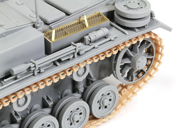 Dragon 1/35 10.5cm StuH.42 Ausf.E/F (Smart Kit)