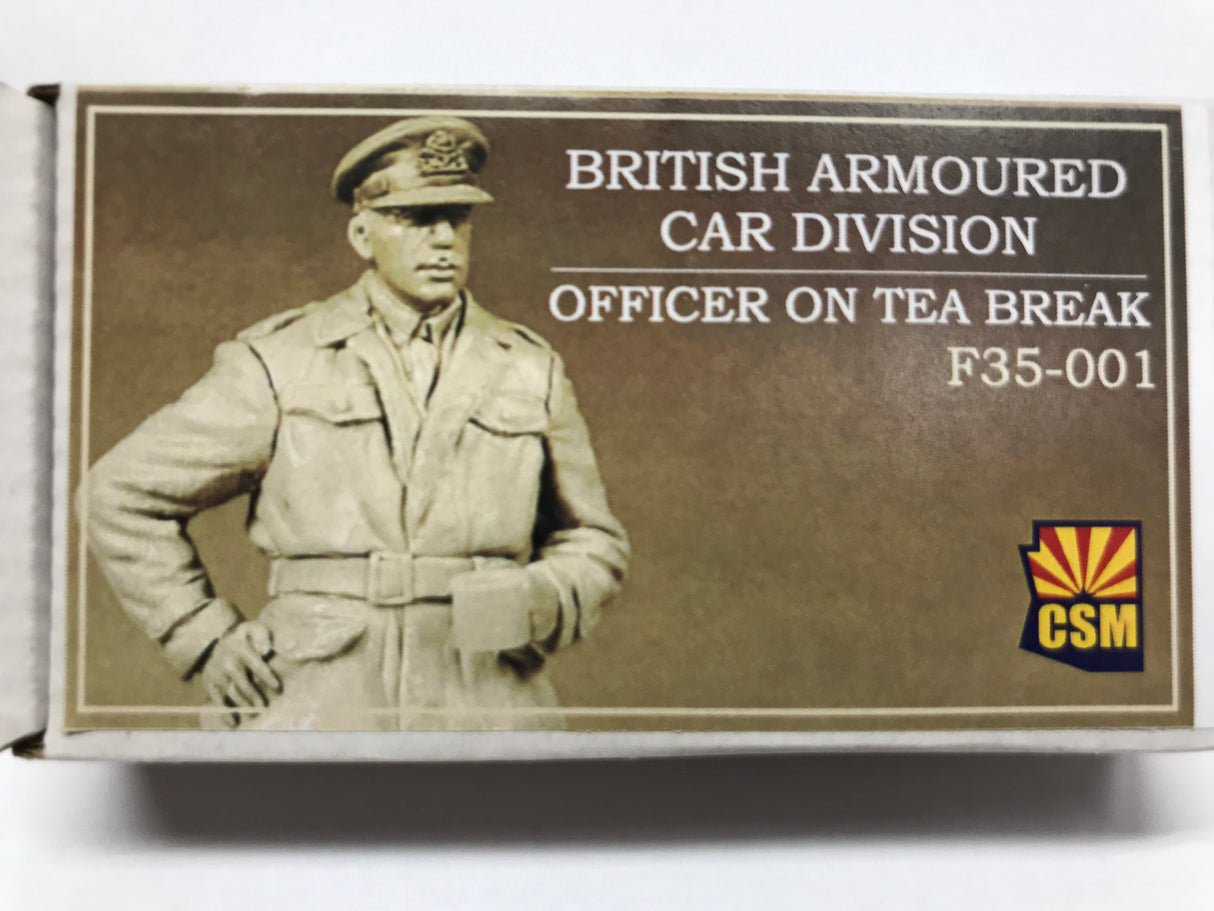 CSM 1/35 Scale Figures Scale Model CSM British AC Officer on Tea Break