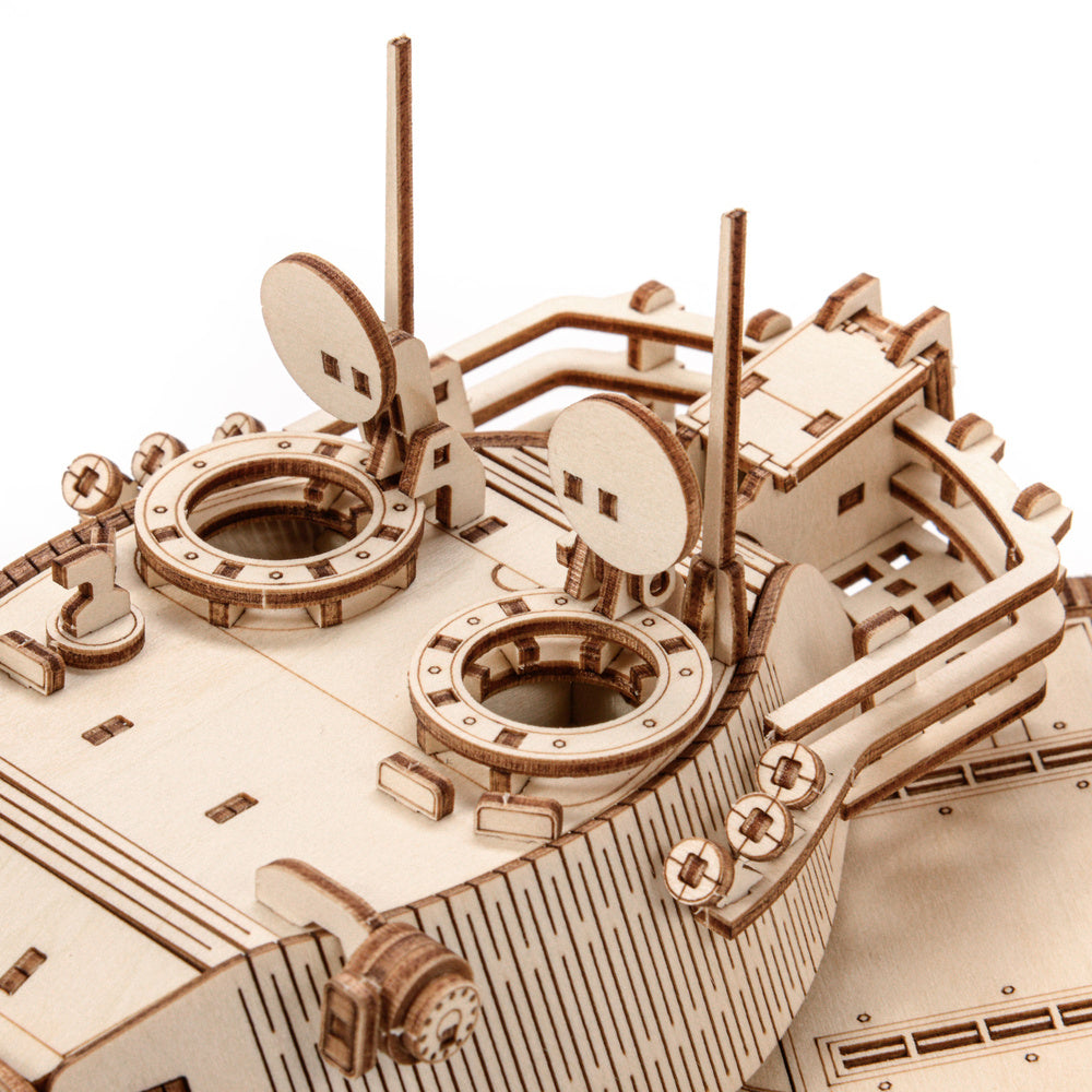 Little Story: World of Tanks Wooden Model Leopard 1 Scale Model Nice Idea