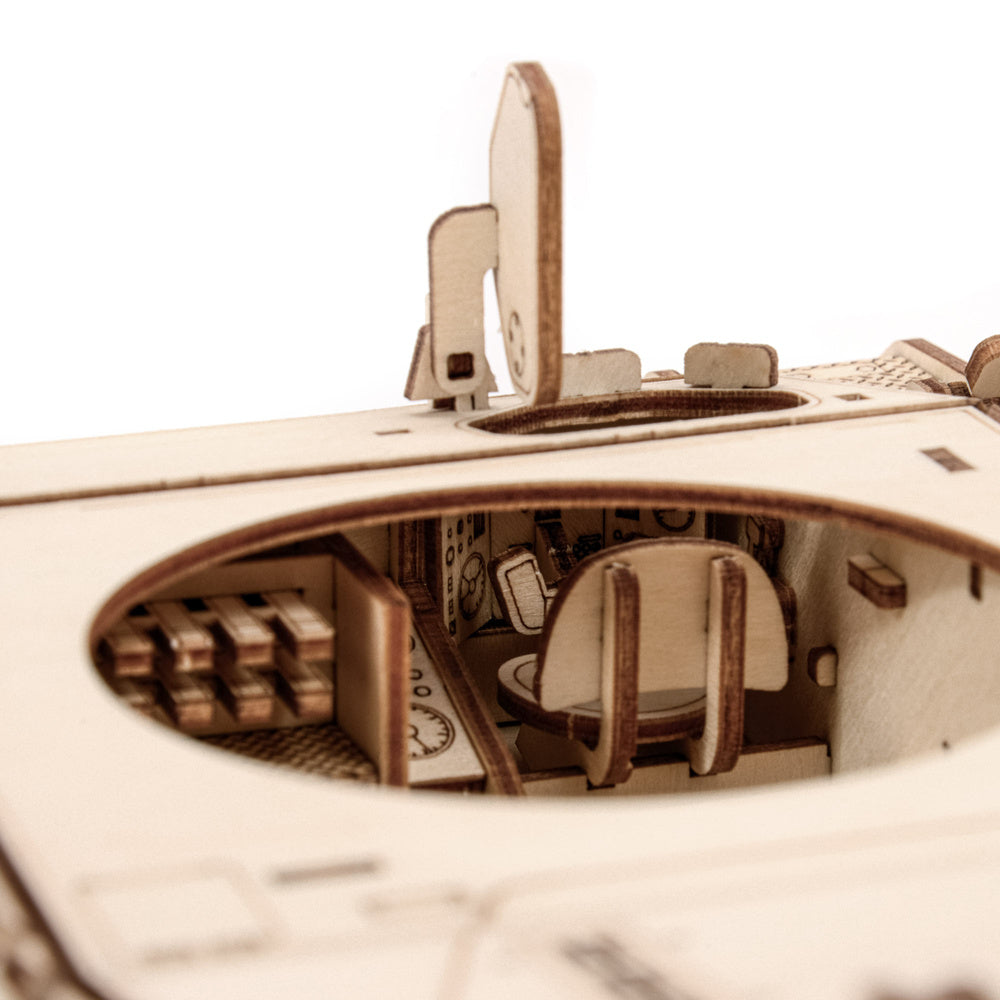 Little Story: World of Tanks Wooden Model Leopard 1 Scale Model Nice Idea