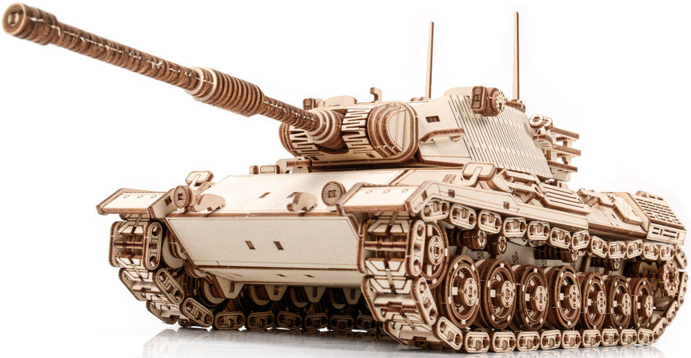 Little Story: World of Tanks Wooden Model Leopard 1 Scale Model Nice Idea