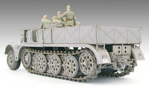 Tamiya 1/35 Schwerer Zugkraftwagen 18t (Sd.Kfz.9) "FAMO" Scale Model Tamiya
