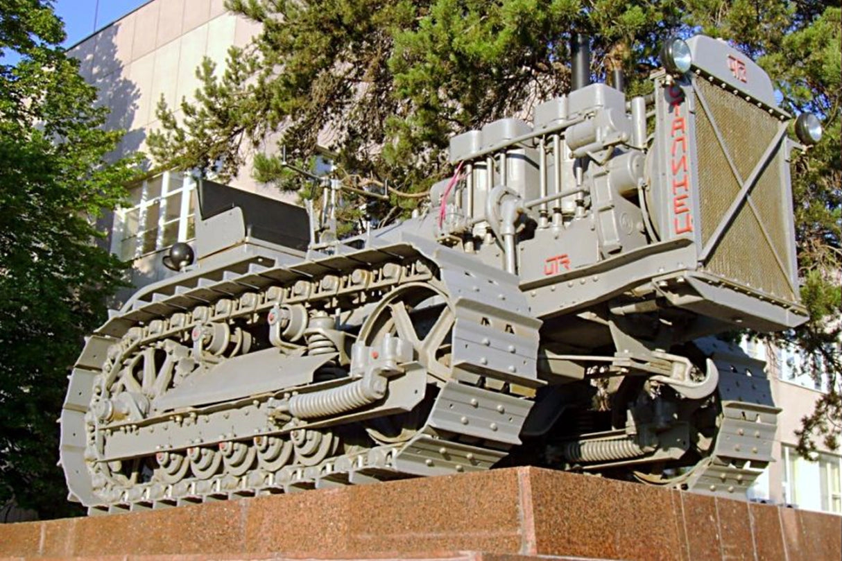 Thunder Model 1/35 Russian ChTZ S60 Stalinetz