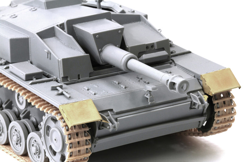 Dragon 1/35 10.5cm StuH.42 Ausf.E/F (Smart Kit)