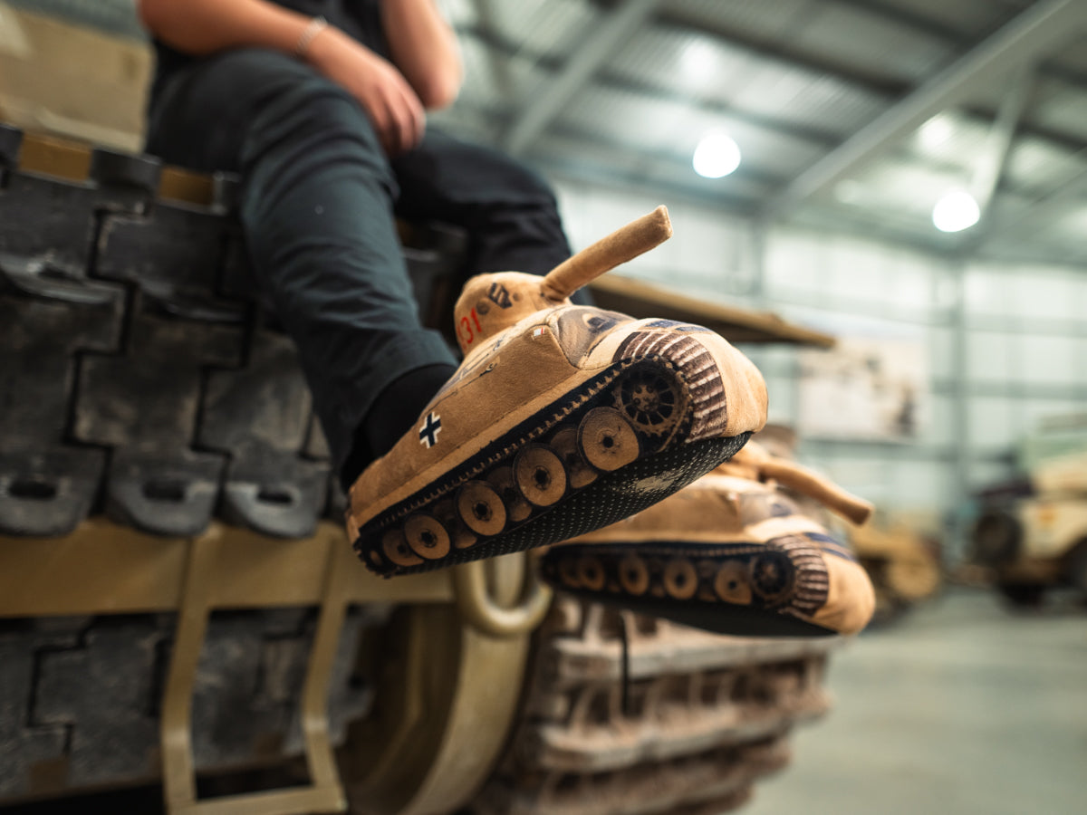 mode toilet fortov Tiger 131 Tank Slippers – The Tank Museum