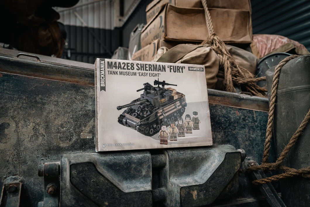 Brickmania: M4A2E8 Sherman 'Fury'