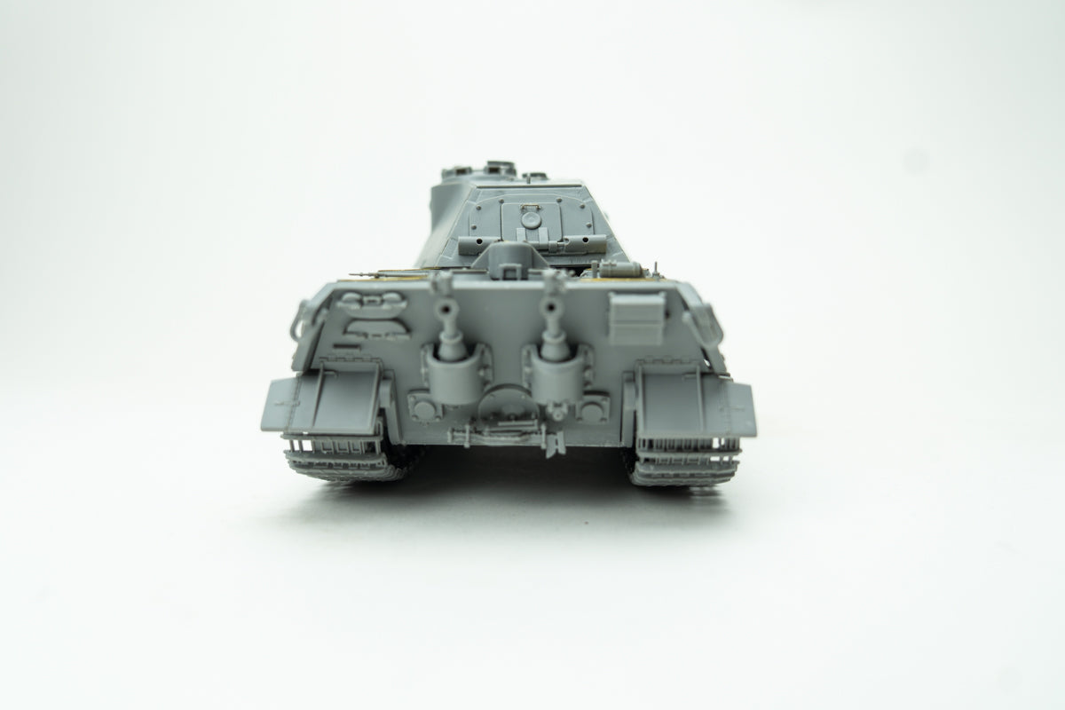 PRE-ORDER: Takom King Tiger V2 Model – The Tank Museum