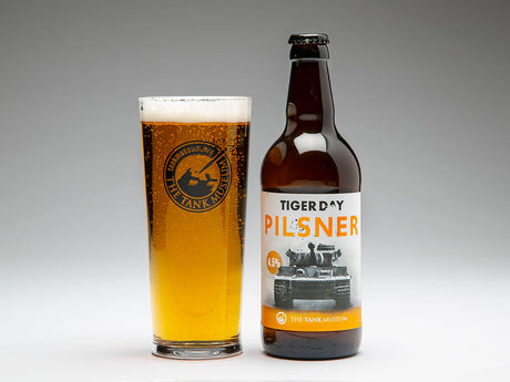 Tank Museum Pint Glass Drinkware [variant_option4]