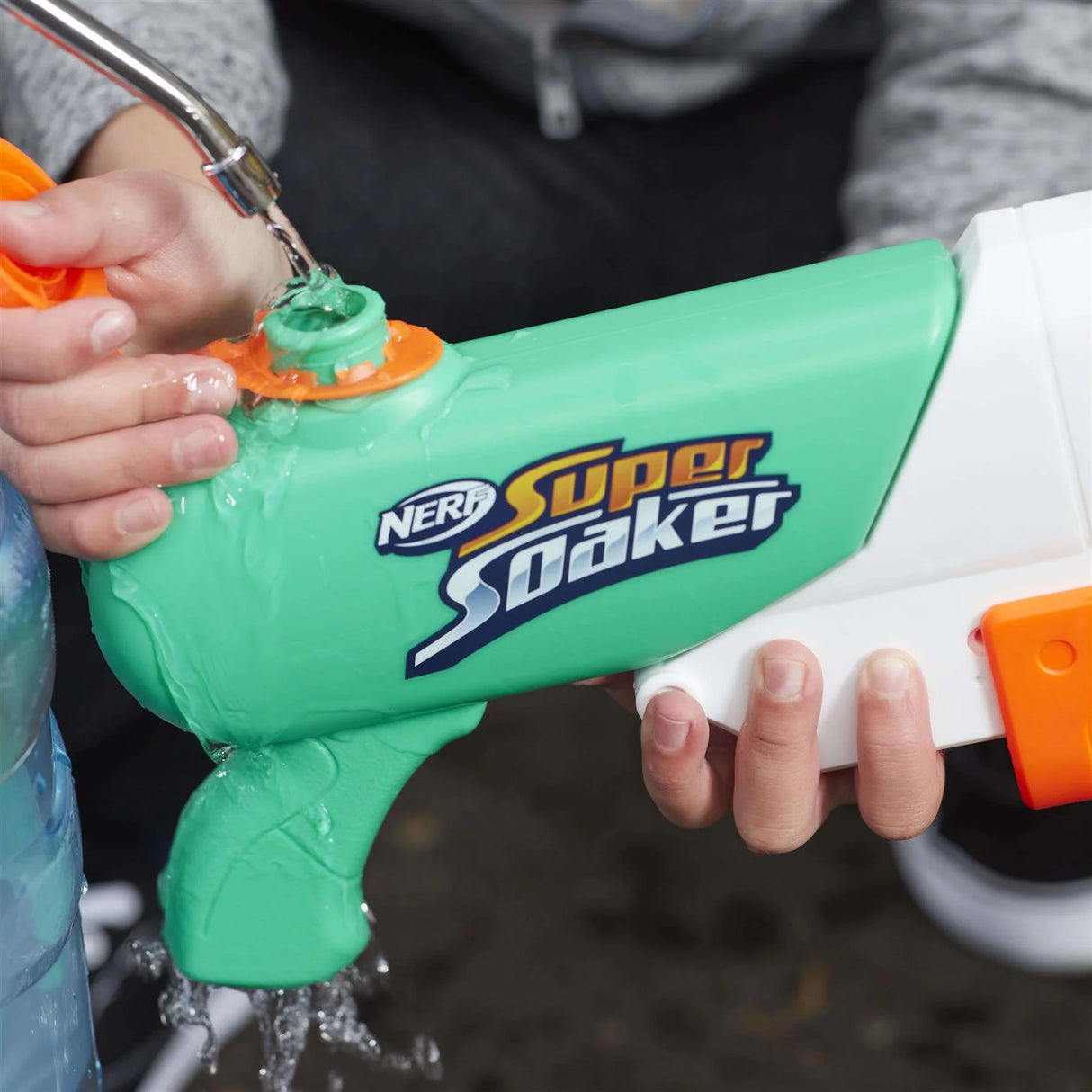 NERF Super Soaker Hydro Frenzy (WORM) Toy Walk Investments LTD
