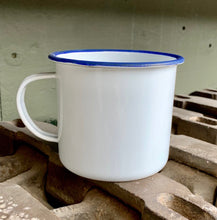 Load image into Gallery viewer, Enamel Classic Camping Mug 560ML - The Tank Museum
