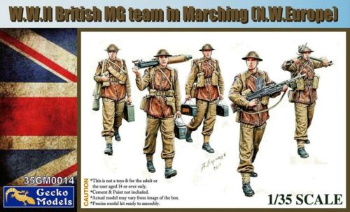 WWII British MG Team Marching (N.W.Europe) Figures - The Tank Museum